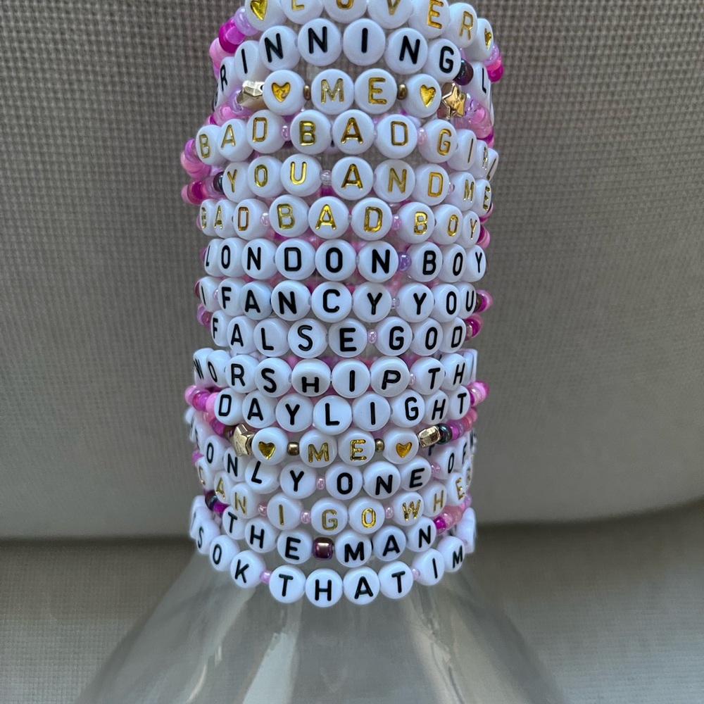 Bestselling Friendship Bracelets for Trading at Taylor Swift events. 25 Pack - Picture 5 of 16